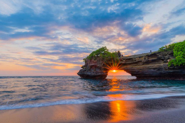 tanah-lot-temple-1