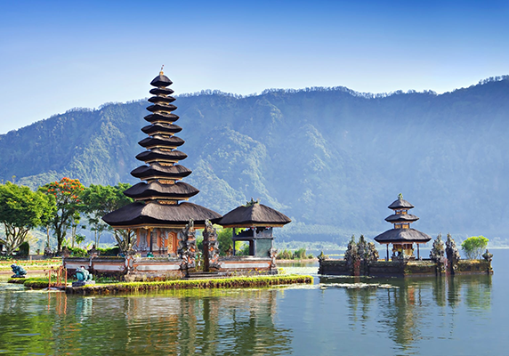 ulun-danu-bratan-lake